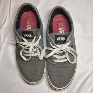 Used Gray Vans Size 6! Unisex